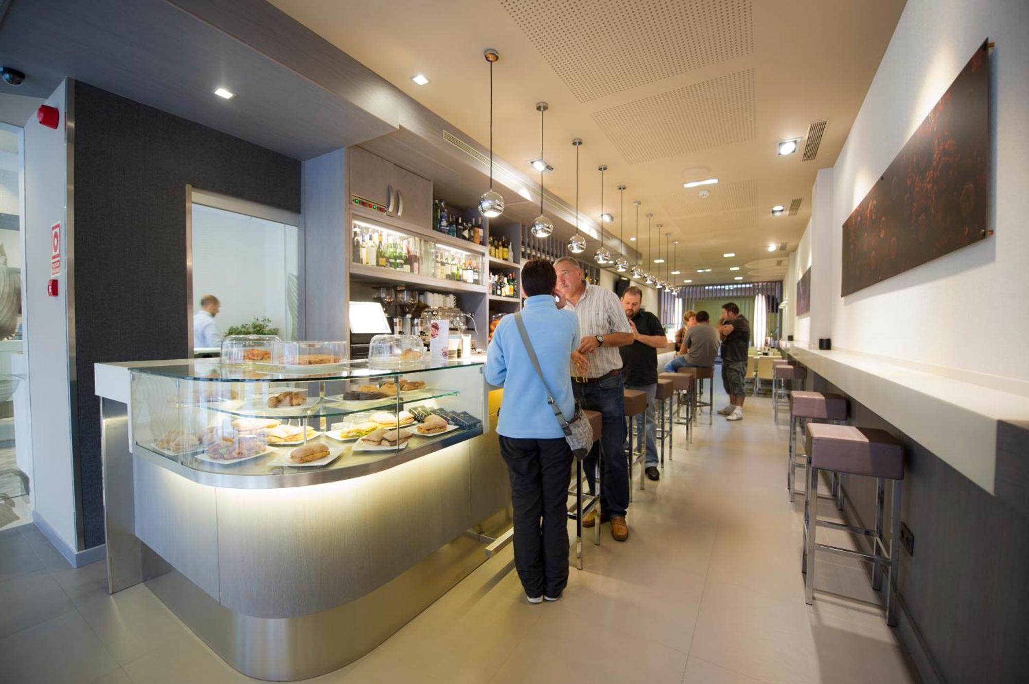 לנגראו Hotel San Pedro מראה חיצוני תמונה