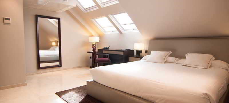 לנגראו Hotel San Pedro מראה חיצוני תמונה